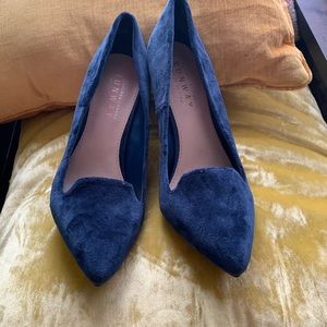 Velvet pointed vintage heels